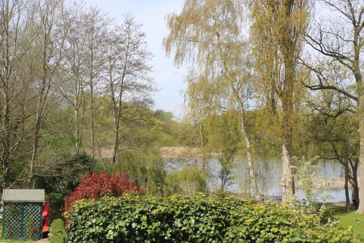 Ferienwohnungen Am Schwanensee Ploen Ngoại thất bức ảnh